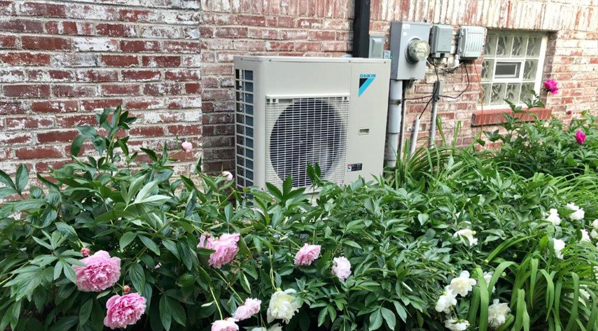 Heat-Pump-vs.-Air-Conditioner-Heat-Pumps-are-like-your-AC,-but-better | HVAC Services in St. Louis | Heat Pump Installation Near Me